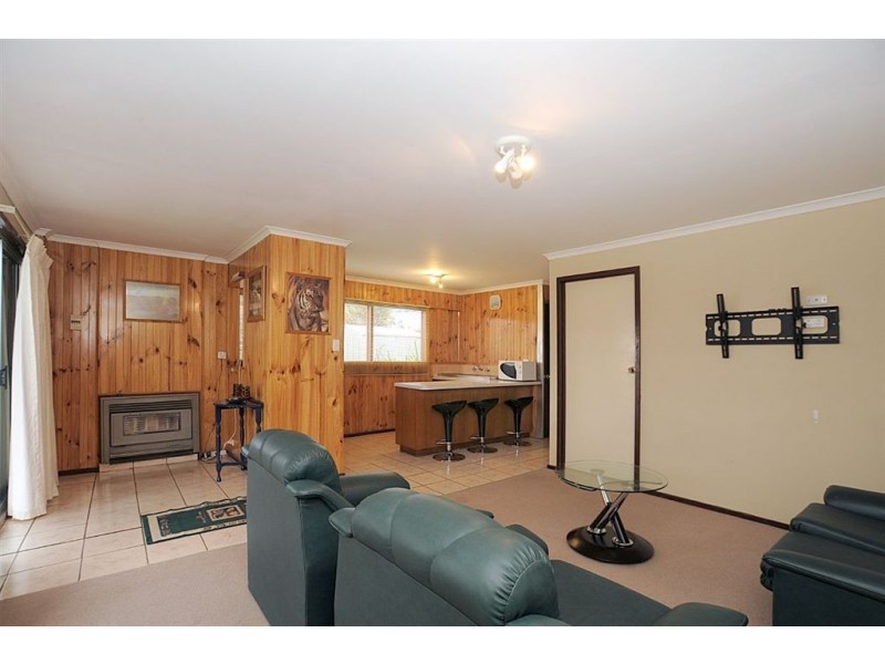 39 Bayside Grove, Seaford VIC 3198