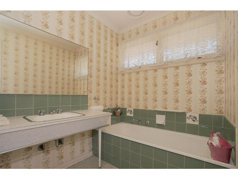 81 Kananook Avenue, Seaford VIC 3198