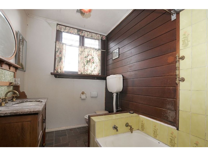 23 McCulloch Avenue, Seaford VIC 3198