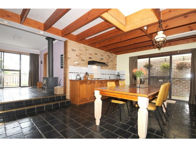 25 Heatherhill Road, Frankston VIC 3199