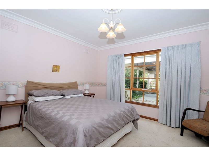 25 Heatherhill Road, Frankston VIC 3199