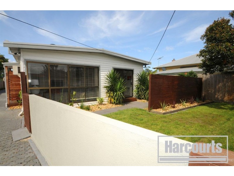 1/2 Wynnstay Road, Seaford VIC 3198