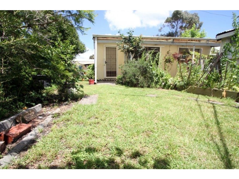 24 Bayside Grove, Seaford VIC 3198