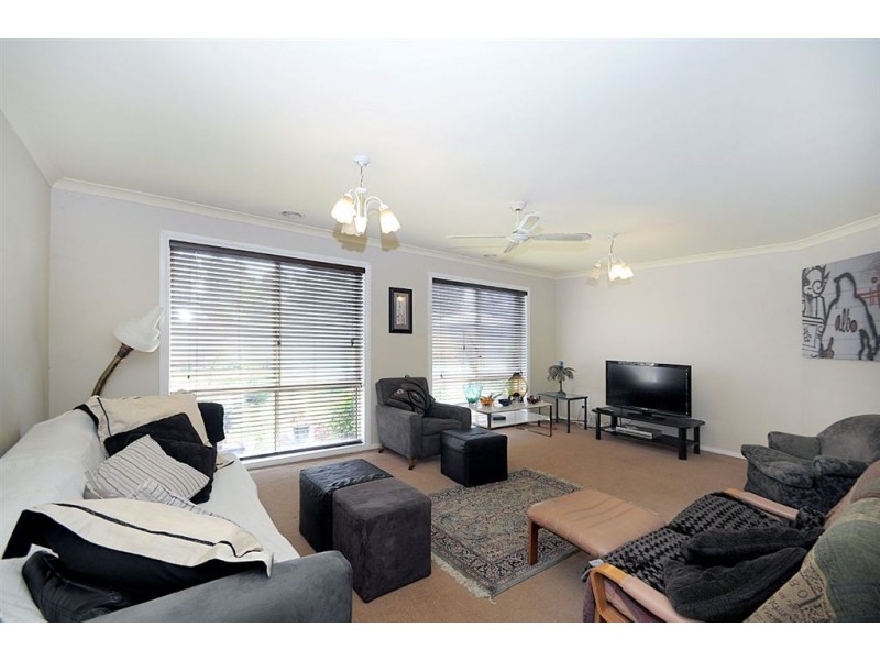 7 Cove Lane, Seaford VIC 3198
