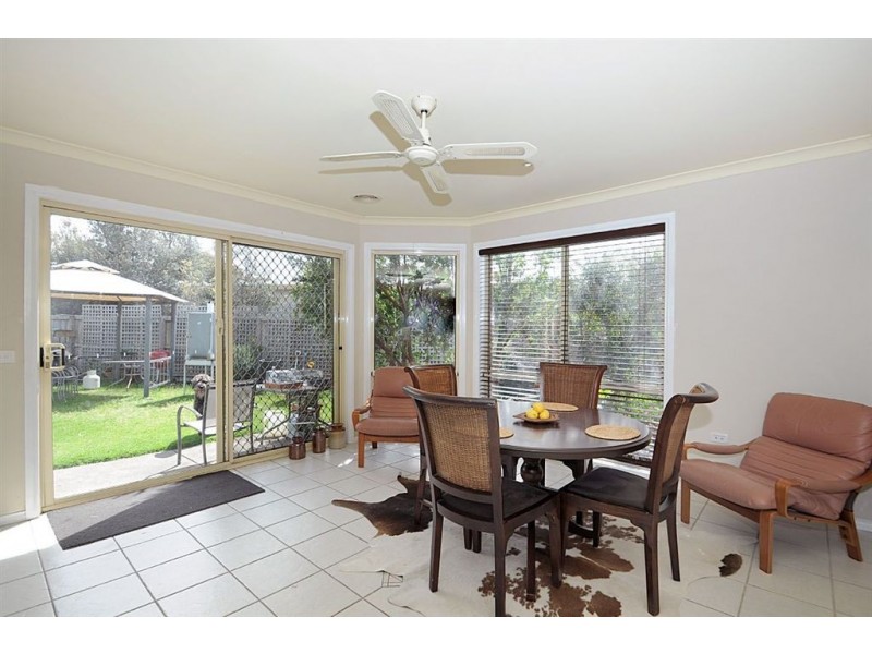 7 Cove Lane, Seaford VIC 3198