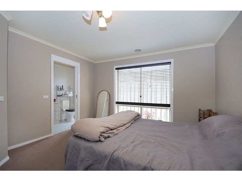 7 Cove Lane, Seaford VIC 3198