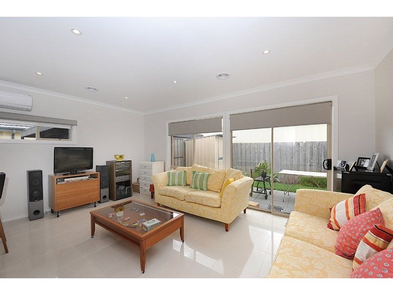 2/8 Scott Street, Seaford VIC 3198