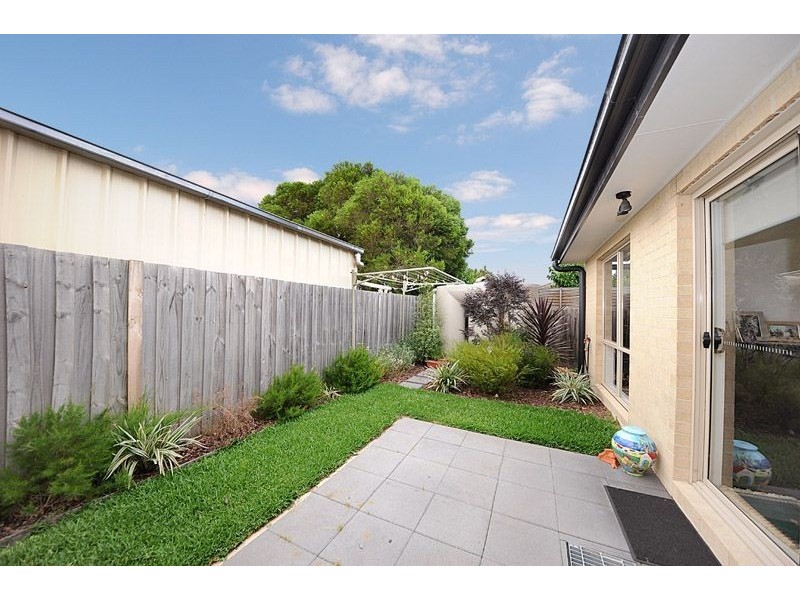 2/8 Scott Street, Seaford VIC 3198