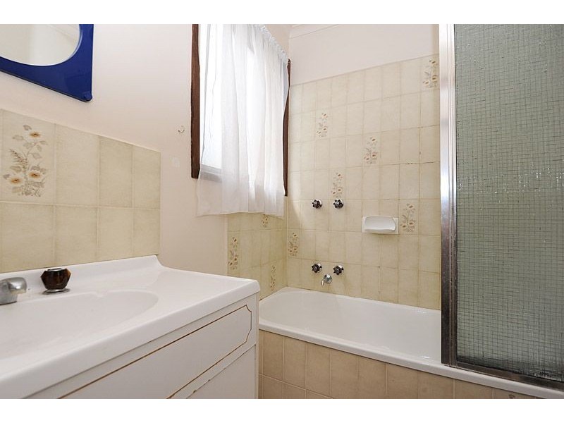 2/17 Wisewould Avenue, Seaford VIC 3198