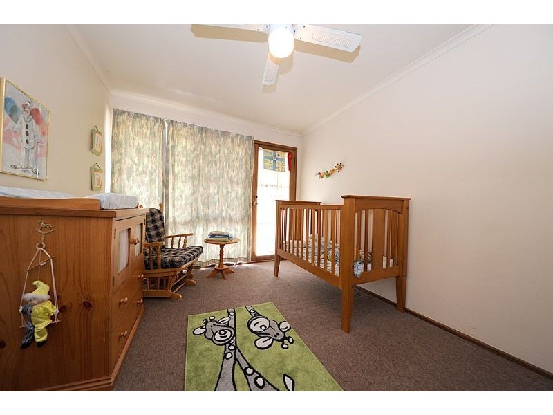 2/17 Wisewould Avenue, Seaford VIC 3198