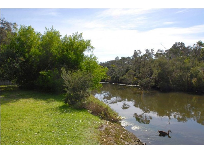 1/297 Nepean Highway, Seaford VIC 3198