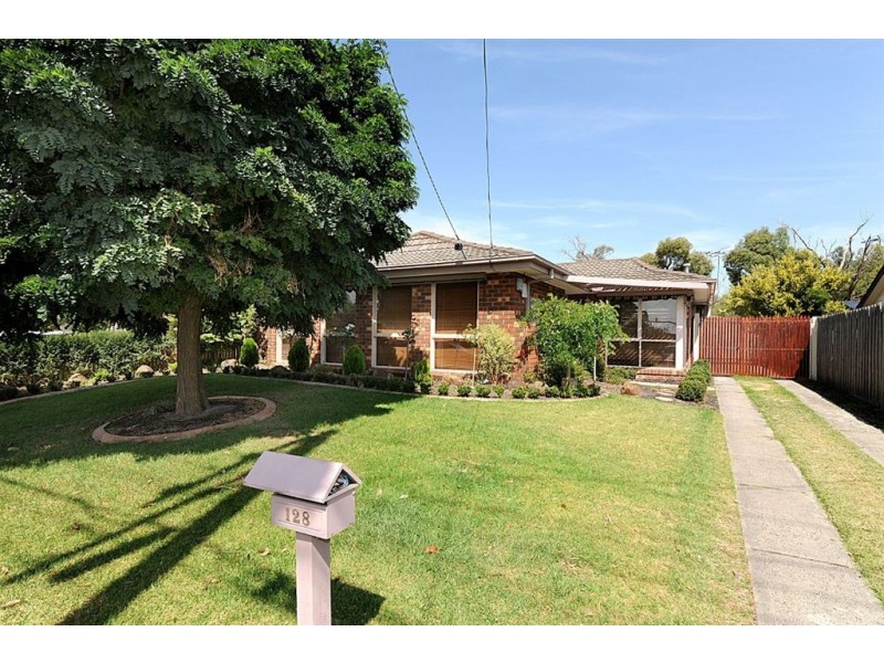 128 East Road, Seaford VIC 3198
