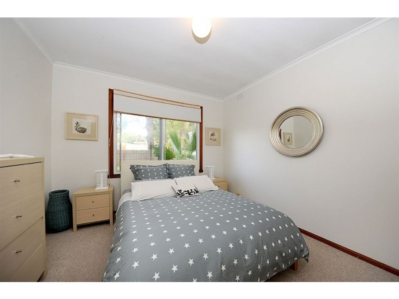 9 Netherall St, Seaford VIC 3198