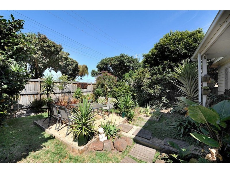 27 Boonong Avenue, Seaford VIC 3198