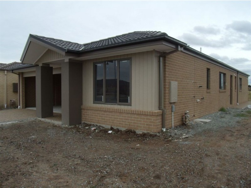 Lot 1413 Cascades on Clyde, Cranbourne East VIC 3977