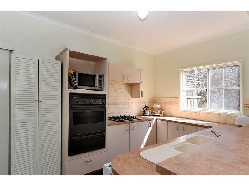 111 Rosslyn Avenue, Seaford VIC 3198