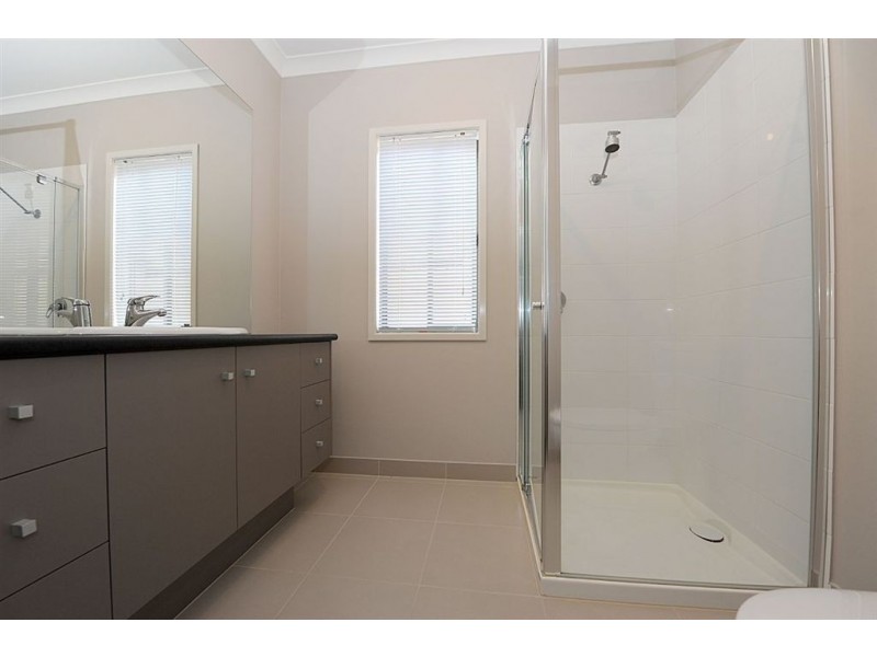 28 Wodalla Circuit, Sandhurst VIC 3977