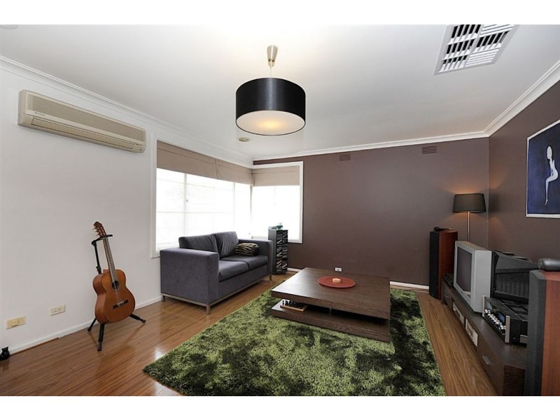 9 Maclean Court, Seaford VIC 3198