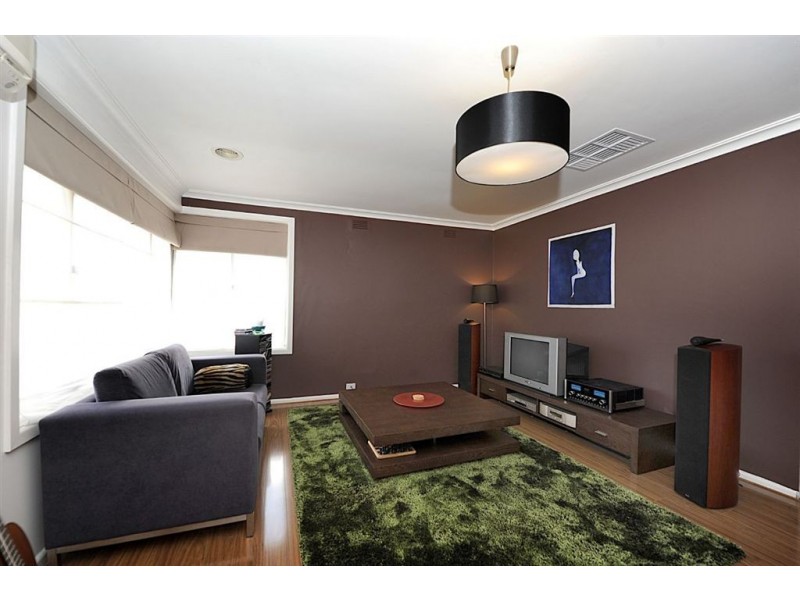 9 Maclean Court, Seaford VIC 3198