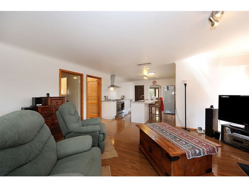 9 Maclean Court, Seaford VIC 3198