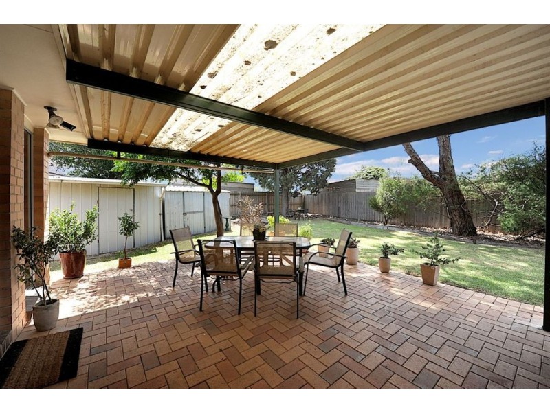 9 Maclean Court, Seaford VIC 3198