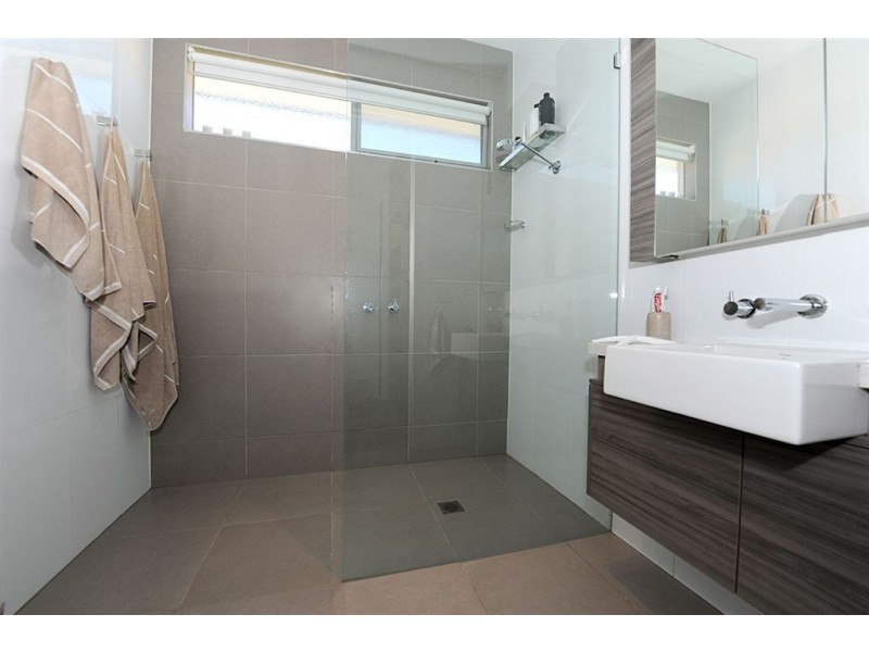 10B Nabilla Avenue, Seaford VIC 3198