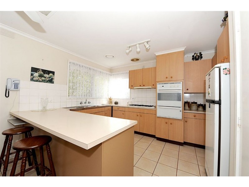 14 Benelong Crescent, Seaford VIC 3198