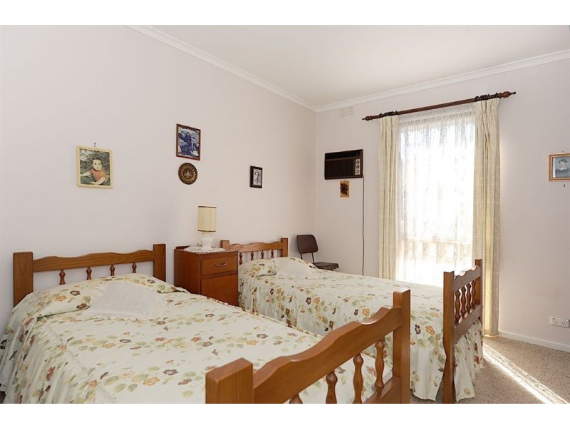 14 Benelong Crescent, Seaford VIC 3198