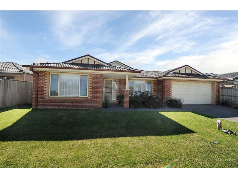 160 Linsell Boulevard, Cranbourne East VIC 3977
