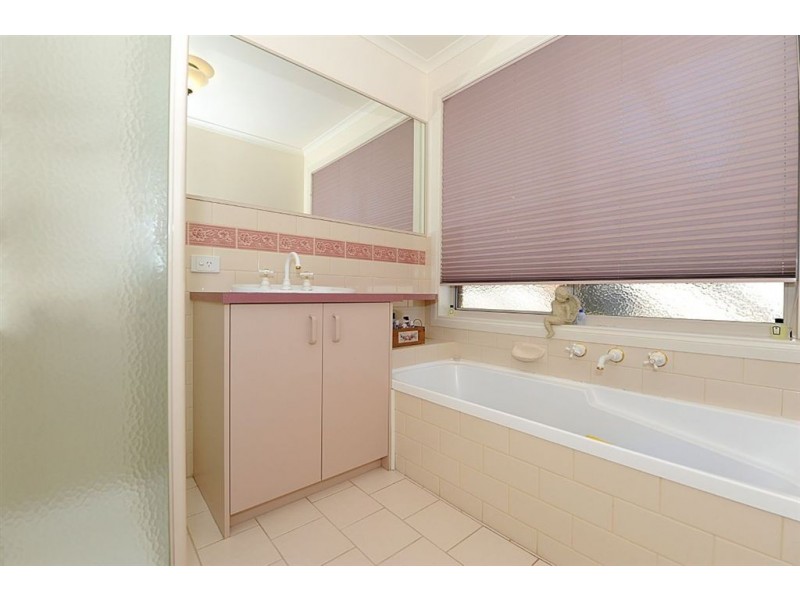 22 Kurrajong Court, Cranbourne VIC 3977