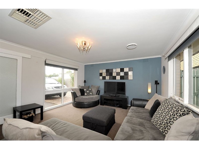 66 Maple Street, Seaford VIC 3198