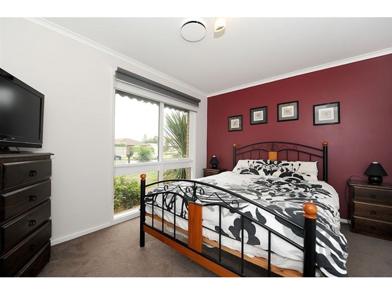 66 Maple Street, Seaford VIC 3198