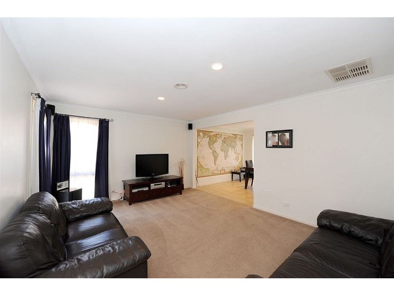 4 Emanuel Drive, Seaford VIC 3198