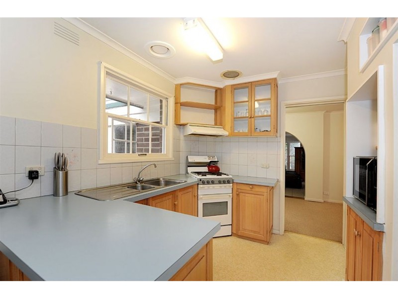 8 Seacrest Avenue, Seaford VIC 3198