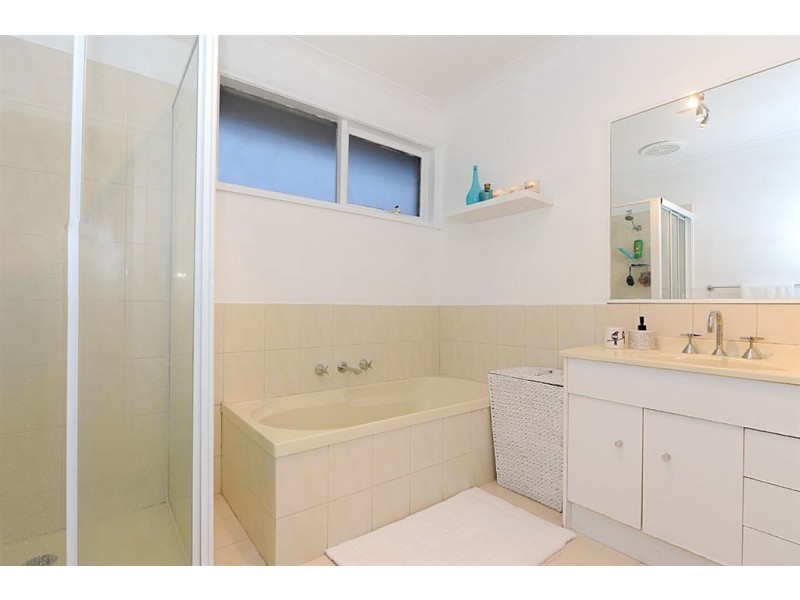 2/7 Ti-Tree Crescent, Seaford VIC 3198