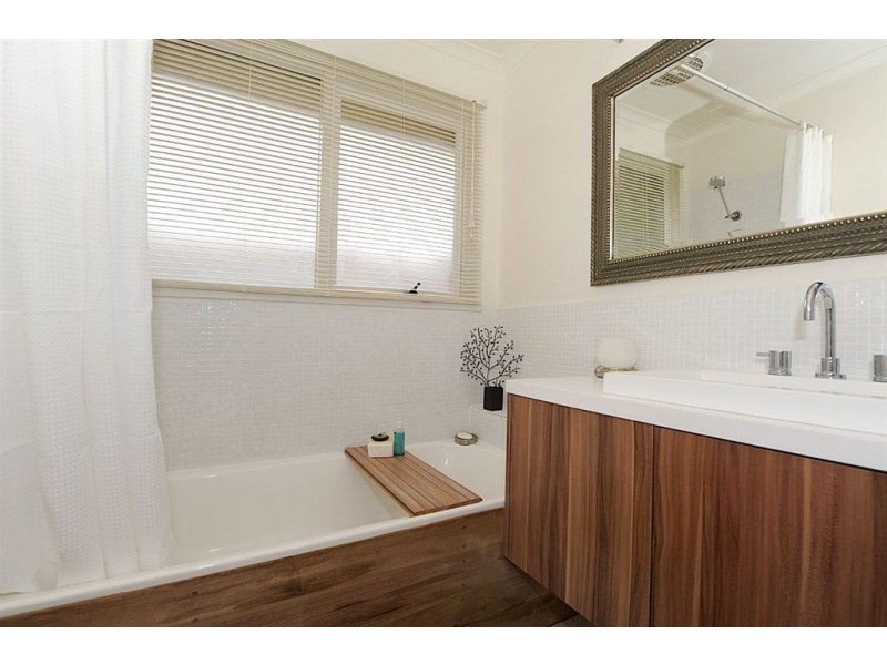 1/22 Robinia Street, Frankston VIC 3199