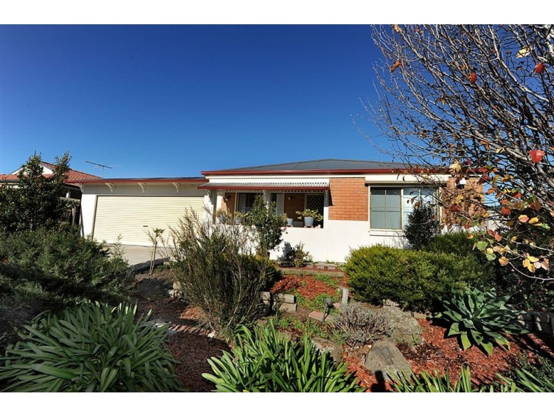 48 Miralie Way, Cranbourne VIC 3977