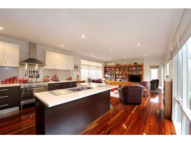 133 Kananook Avenue, Seaford VIC 3198