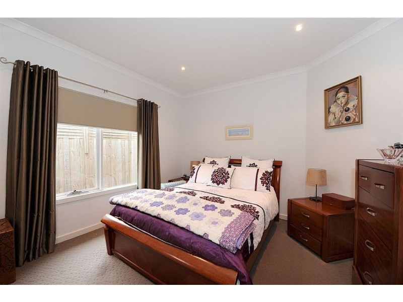 133 Kananook Avenue, Seaford VIC 3198