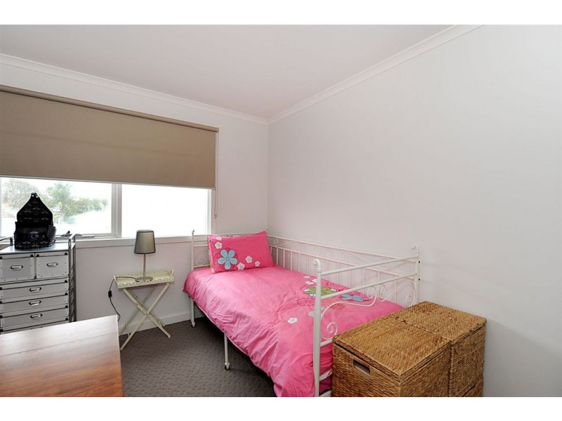 133 Kananook Avenue, Seaford VIC 3198