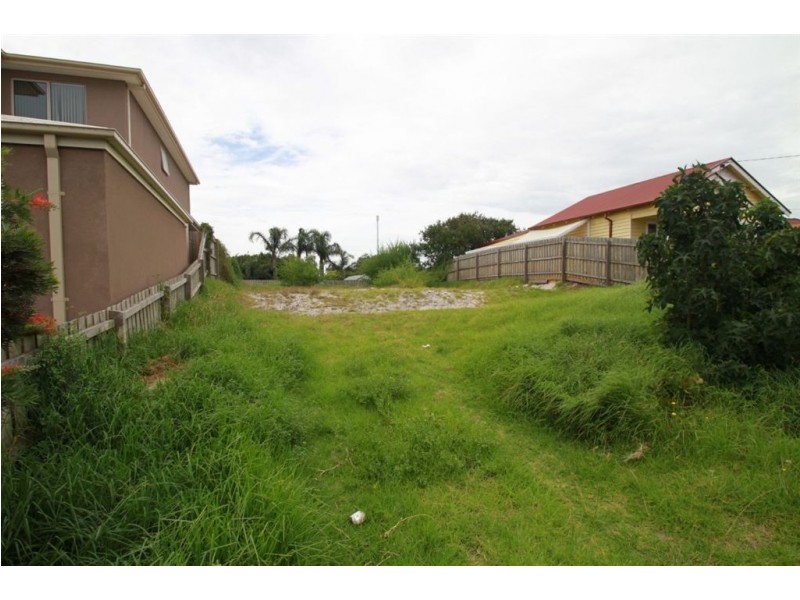 136 Nepean Highway, Seaford VIC 3198