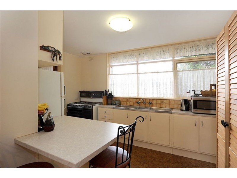 13 Holroyd Street, Seaford VIC 3198