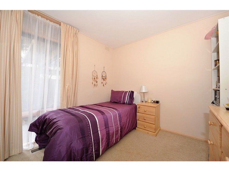 13 Holroyd Street, Seaford VIC 3198