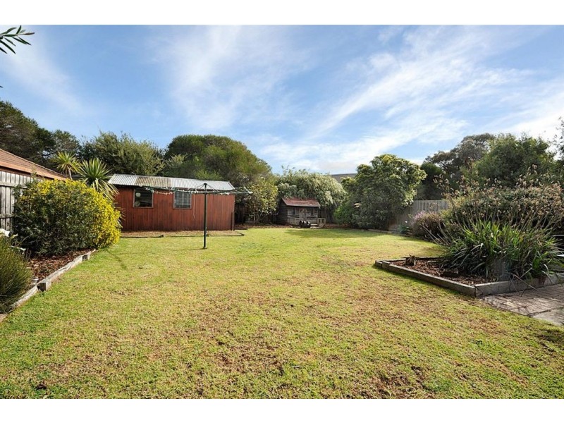 13 Holroyd Street, Seaford VIC 3198