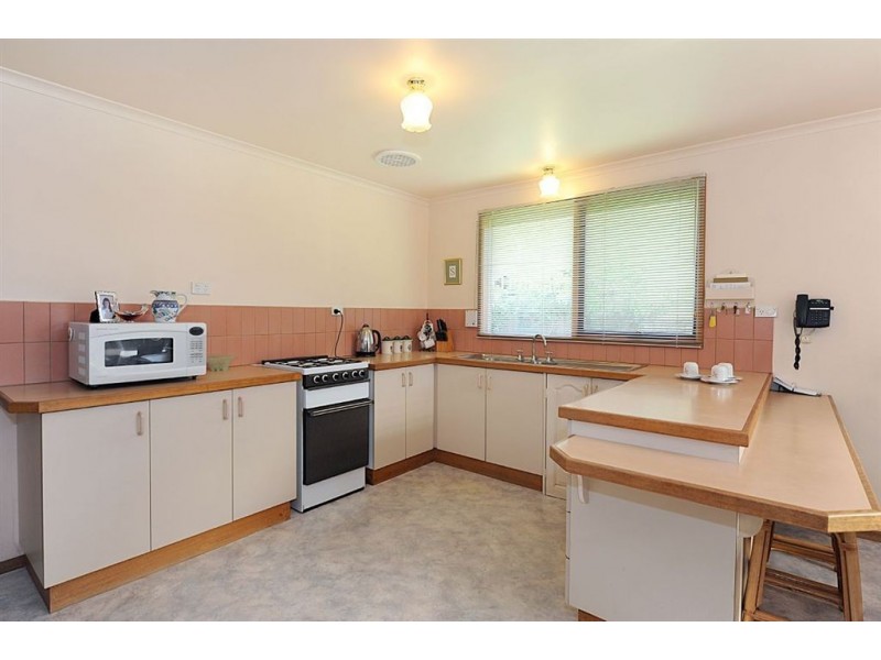 63 Milroy Crescent, Seaford VIC 3198