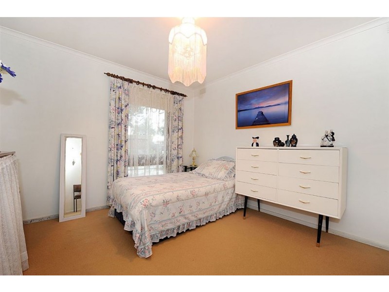 25 Ti-Tree Crescent, Seaford VIC 3198