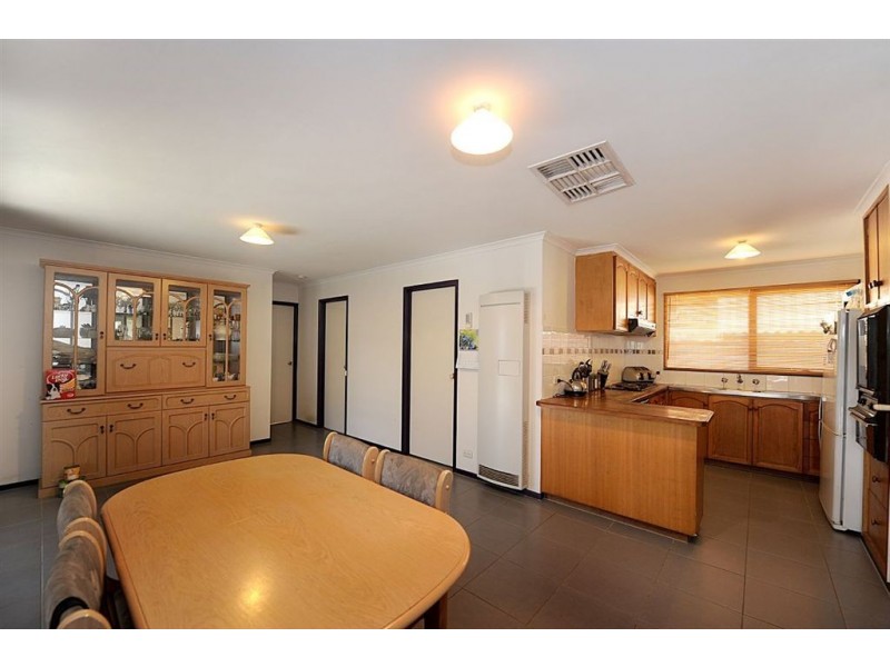 1 Inverness Street, Seaford VIC 3198