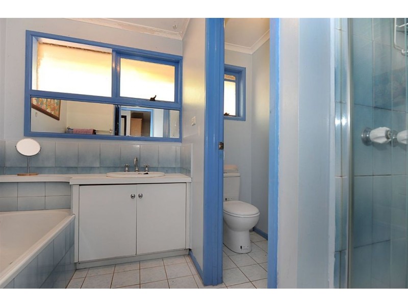 1 Inverness Street, Seaford VIC 3198