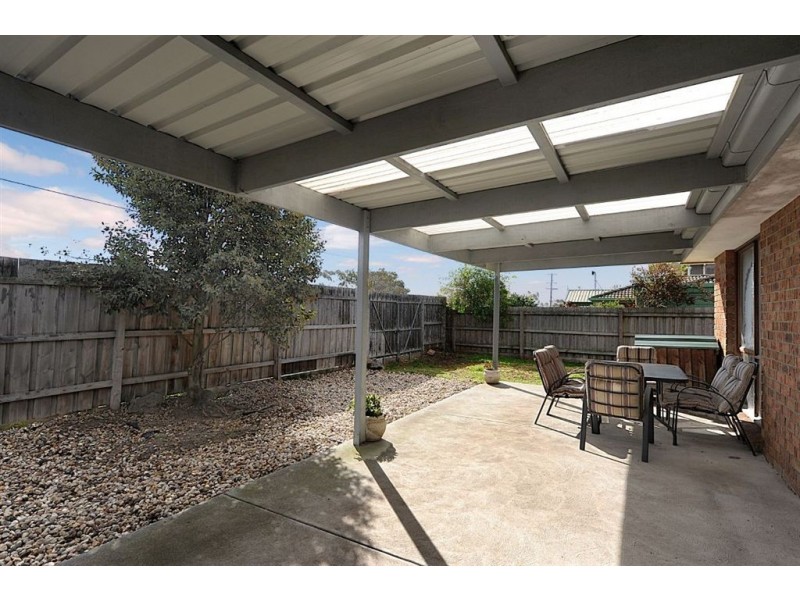 1 Inverness Street, Seaford VIC 3198