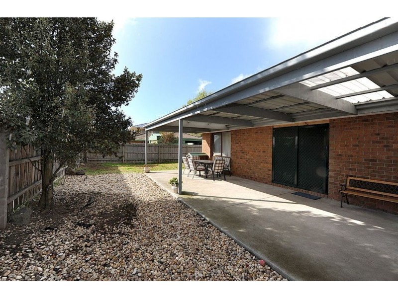 1 Inverness Street, Seaford VIC 3198